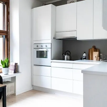 Roost Laivasto 12 * هلسنكي