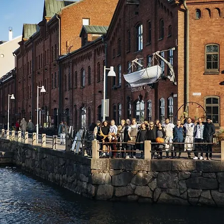 Roost Laivasto 12 * Helsinki